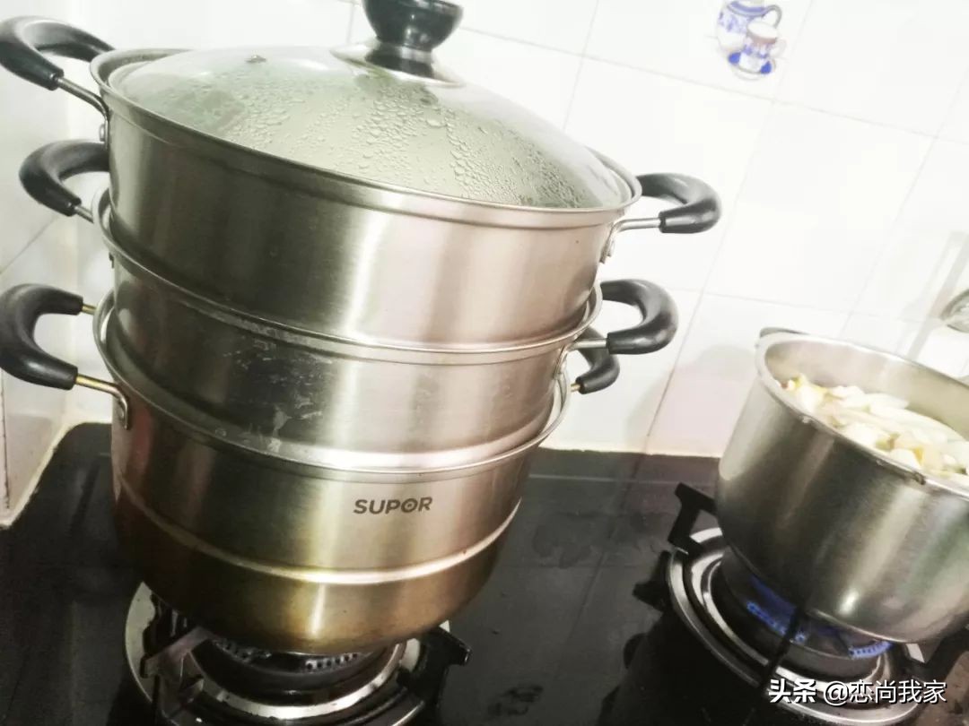 过年了你们家炸丸子了吗,过年了教大家炸酥肉