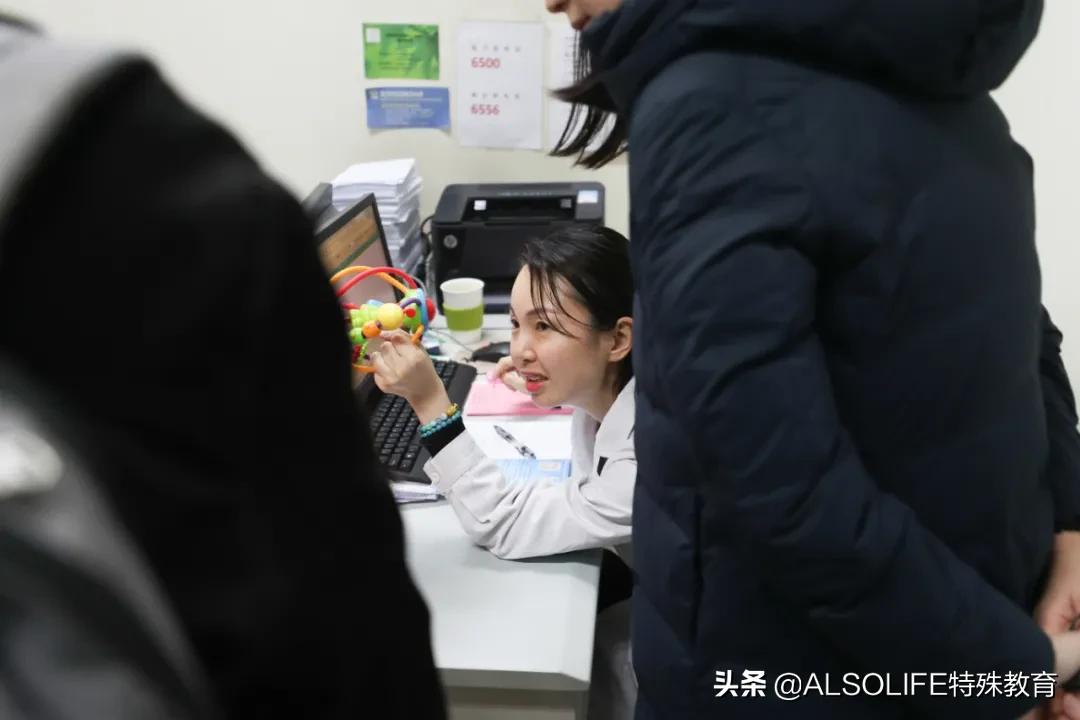 马扬医生的“魔法袋”