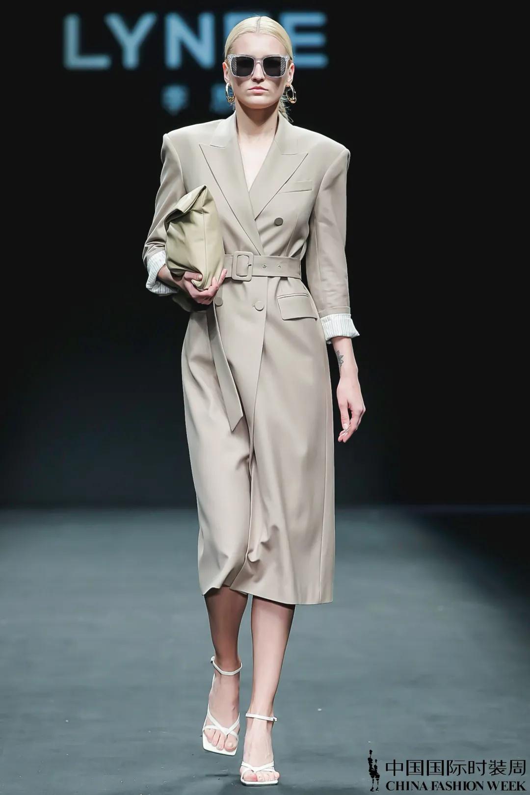 小众设计师秀场,时尚秀场精致的设计