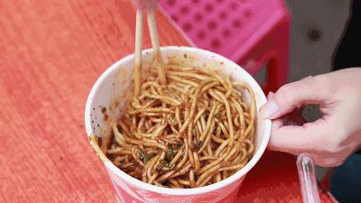 武汉美食牛肉面20块一碗,武汉好吃的老碗面