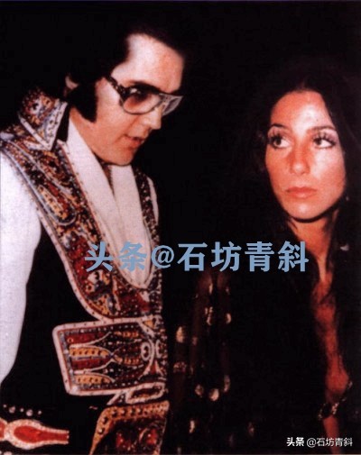 身边围绕无数小鲜肉,奇装异服的始祖,看她如何72变