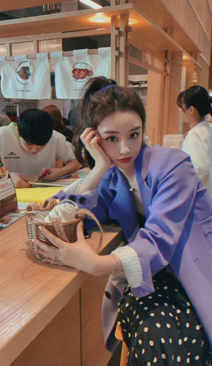 同一件衣服网红店的售价惊为天人？网红店的水有多深...