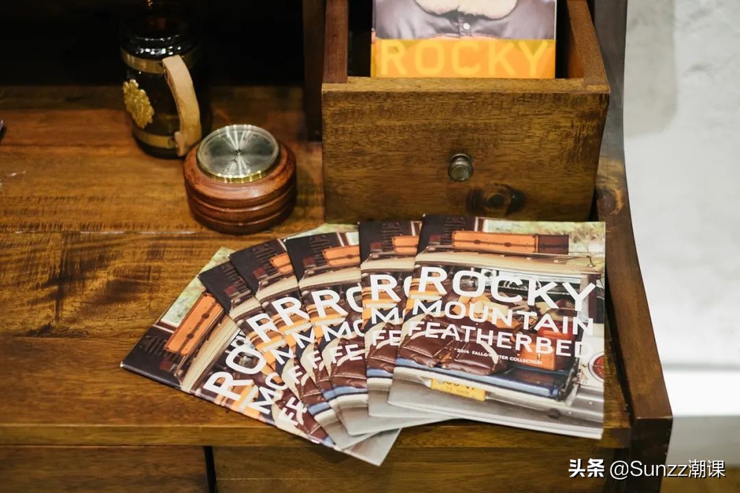 一款非常受欢迎的羽绒马甲,羽绒马甲必备款