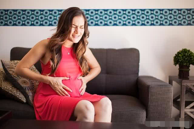 接近预产期分娩征兆,预产期到了怎样判断宝宝要出生了