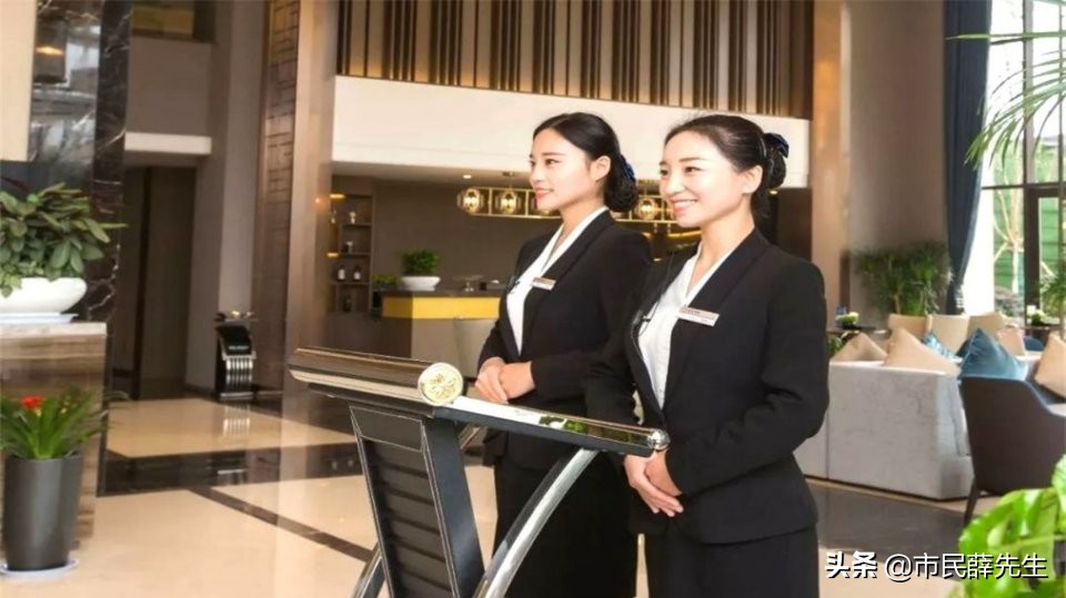 我国第一家七星级酒店,造价36亿楼顶设停机坪,有近千个套房