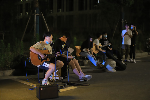 南师大中北学院龙湖音乐节,南师大中北夜市