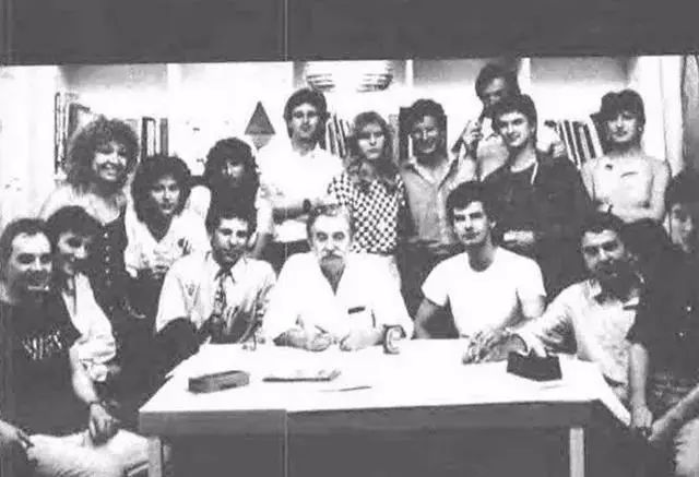 David Bowie的挚爱:Memphis | 80s意大利,设计也要反叛到底