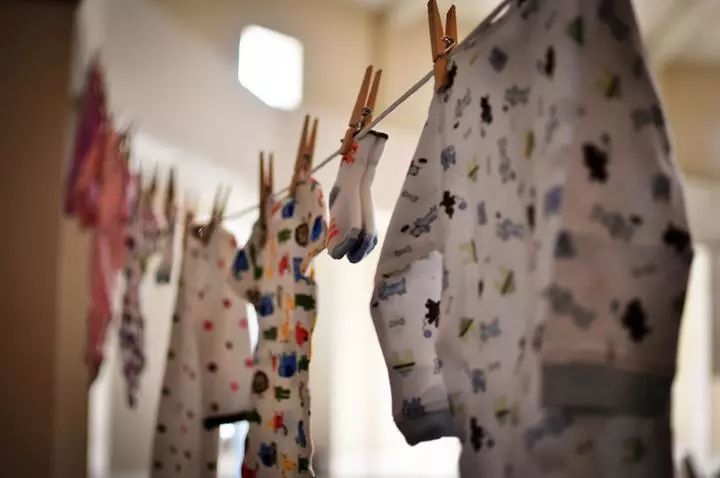 年轻妈妈紧急就医!连续64天没太阳,家里内衣裤终于顶不住了