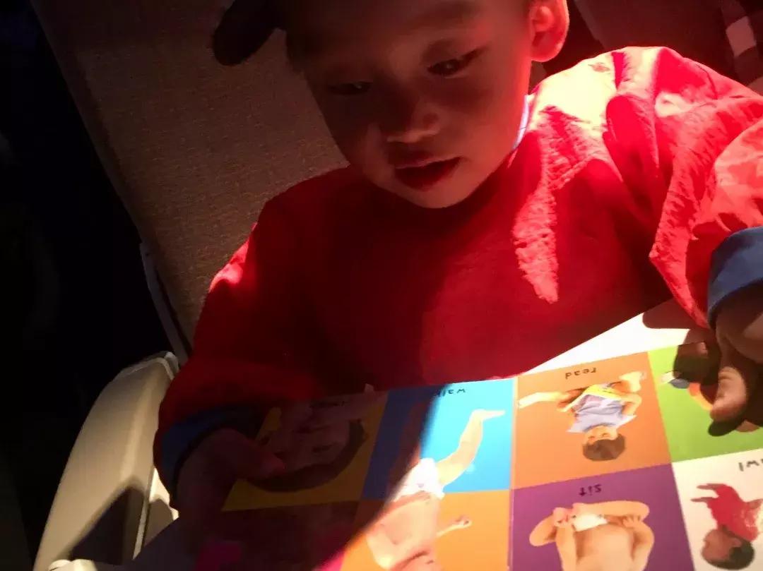 带娃长途飞行攻略,假期带娃体验一次飞行的感觉