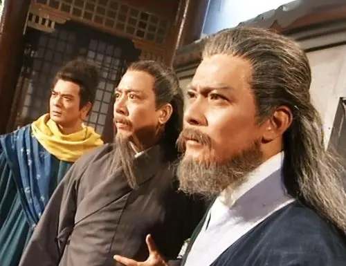 东方不败和天龙八部的关系,东方不败用过葵花宝典吗