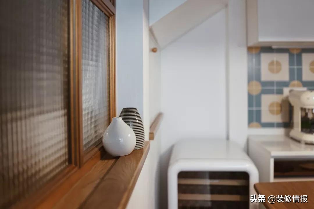 她买下32㎡上海老旧学区房，为女儿打造小桃园还有20㎡舒适大庭院