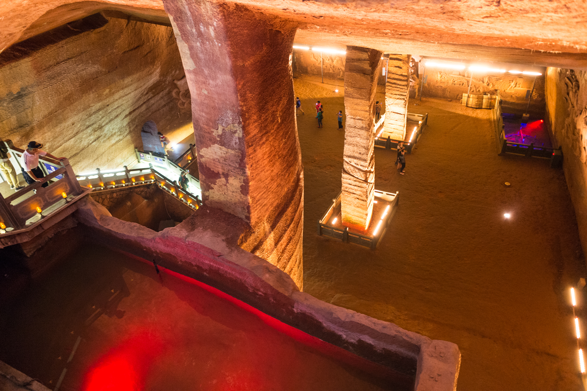 浙江龙游石窟沉睡千年,浙江龙游石窟简介