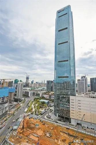 正在“长高”的深圳笋岗片，328米宝能中心，华润打造的润弘大厦