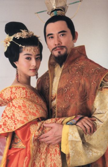 变态少年皇帝,霸占了亲姑姑,姑父大怒:不灭你枉为男人