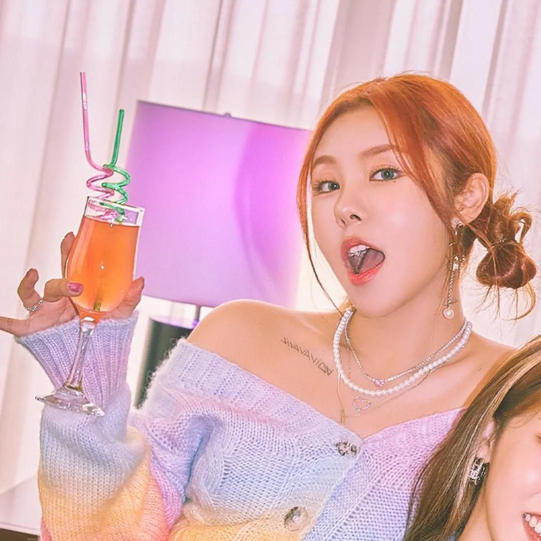 明星同款针织衫日常穿搭,秋天衣服推荐女毛衣