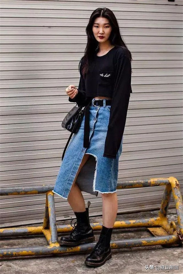 今年流行马丁靴还是老爹鞋,有品位的女人该放弃羽绒服了