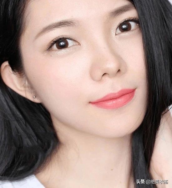 怎么样才能提升气质？“茶系风格”穿搭，优雅时髦太高级