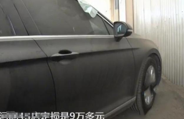 买了车损险被撞保险公司全赔吗,车损险全损后保险公司只赔38万