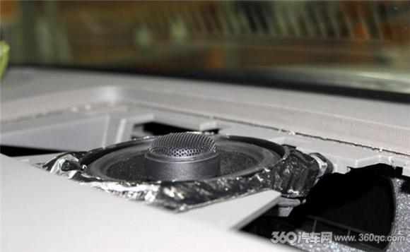 途乐中置两个喇叭安装,途乐中置可以装两个喇叭吗