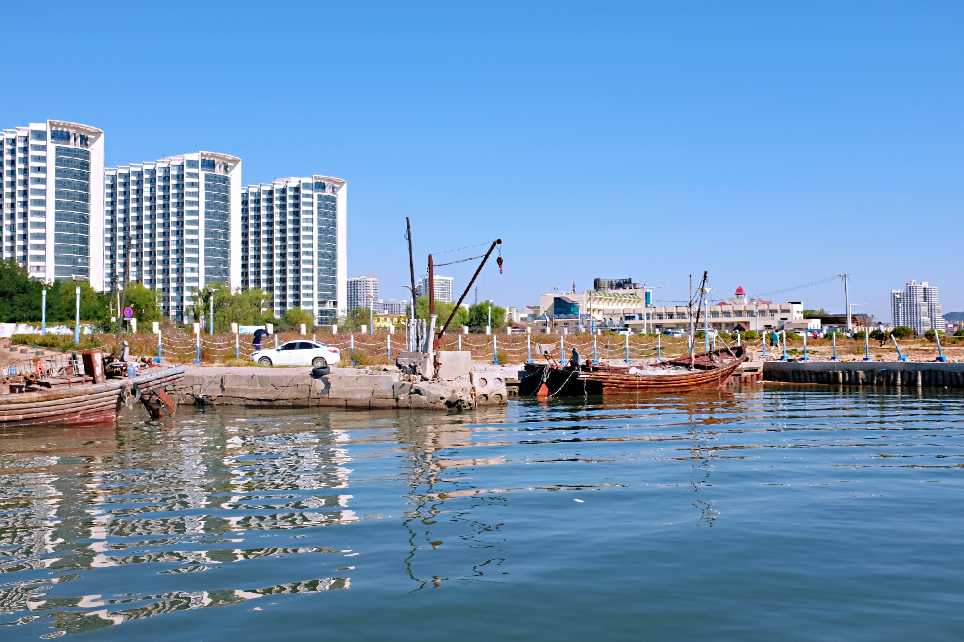 到了北戴河之后怎么去海滨浴场,北戴河怪楼奇园景区今天可以玩吗