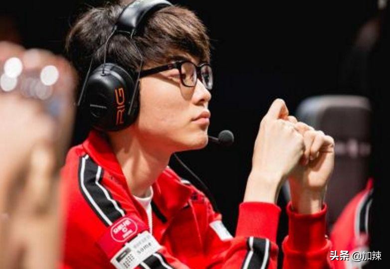 faker鐨刟j4,2019faker绌跨殑aj