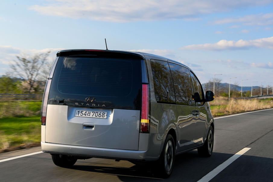 韩系新动向,22款现代mpvstaria