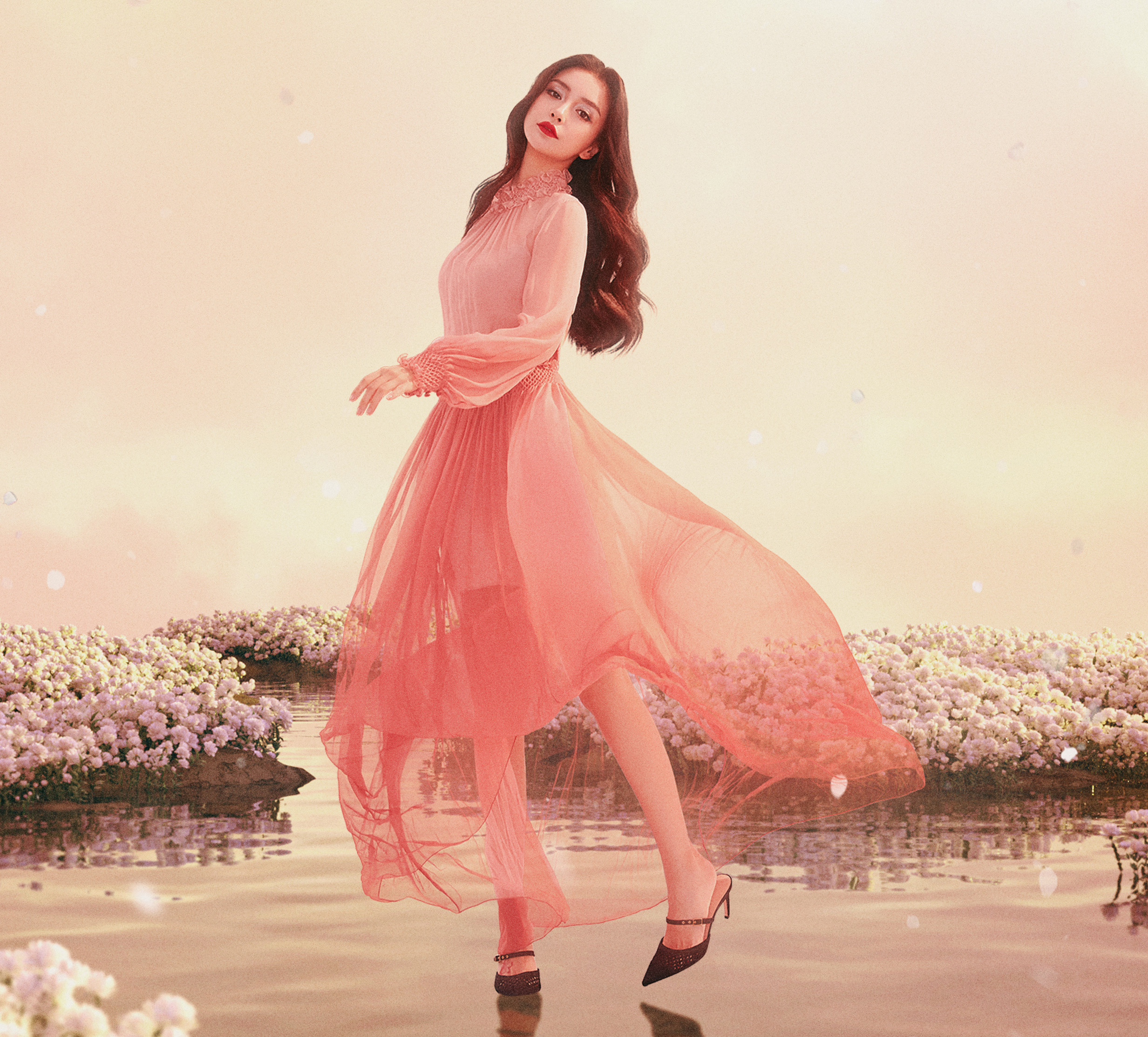 明星鞋底多厚？AB一双驴蹄反复穿，沈腾鞋底厚度不输倪妮防水台