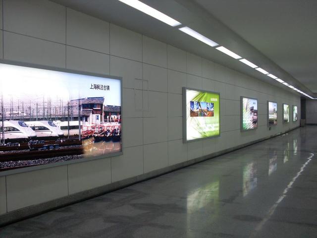 超薄灯箱双面灯箱值多少钱,街道广告灯箱超薄灯箱最新款