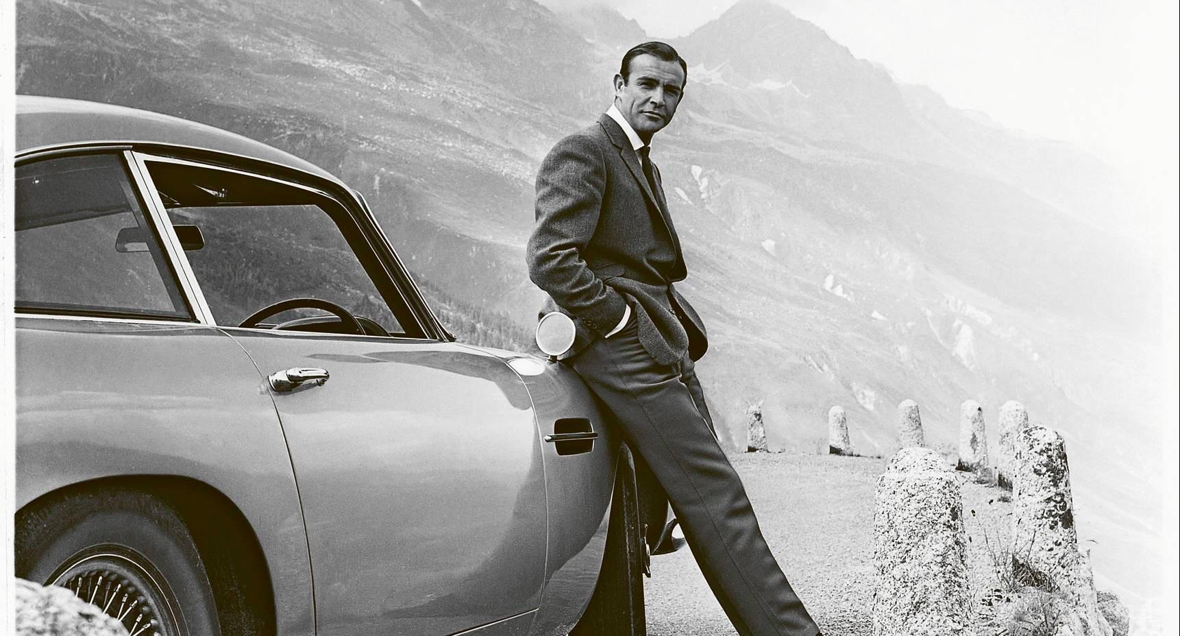 英国超豪超跑婉拒吉利,年亏10亿高管离职,12万北京富翁买账几何