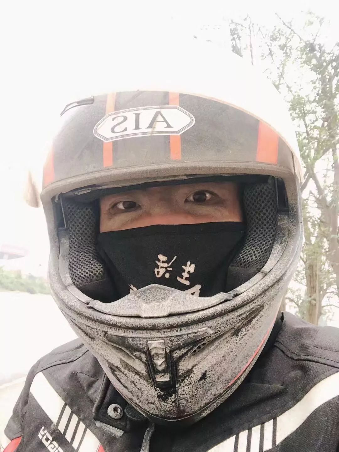 雨天骑摩托车必备装备,雨天骑行摩托车防雨最佳装备