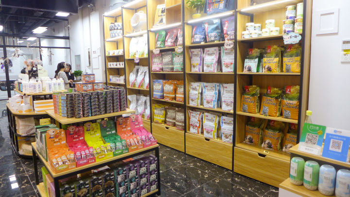 欧美风宠物店,温馨明亮的宠物店风格