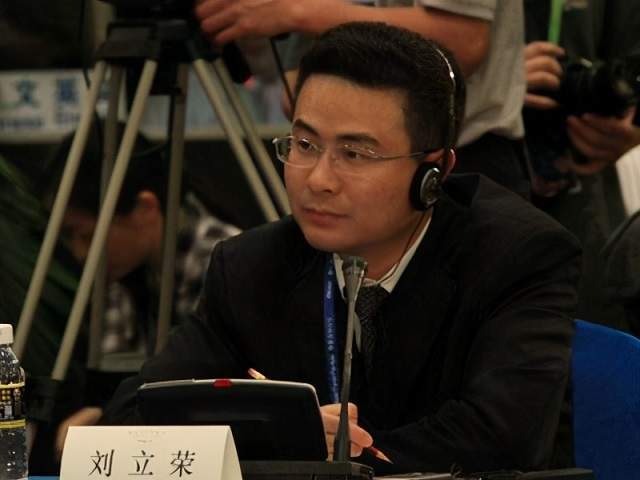 一夜输掉1000多万,一夜损失360亿的老板