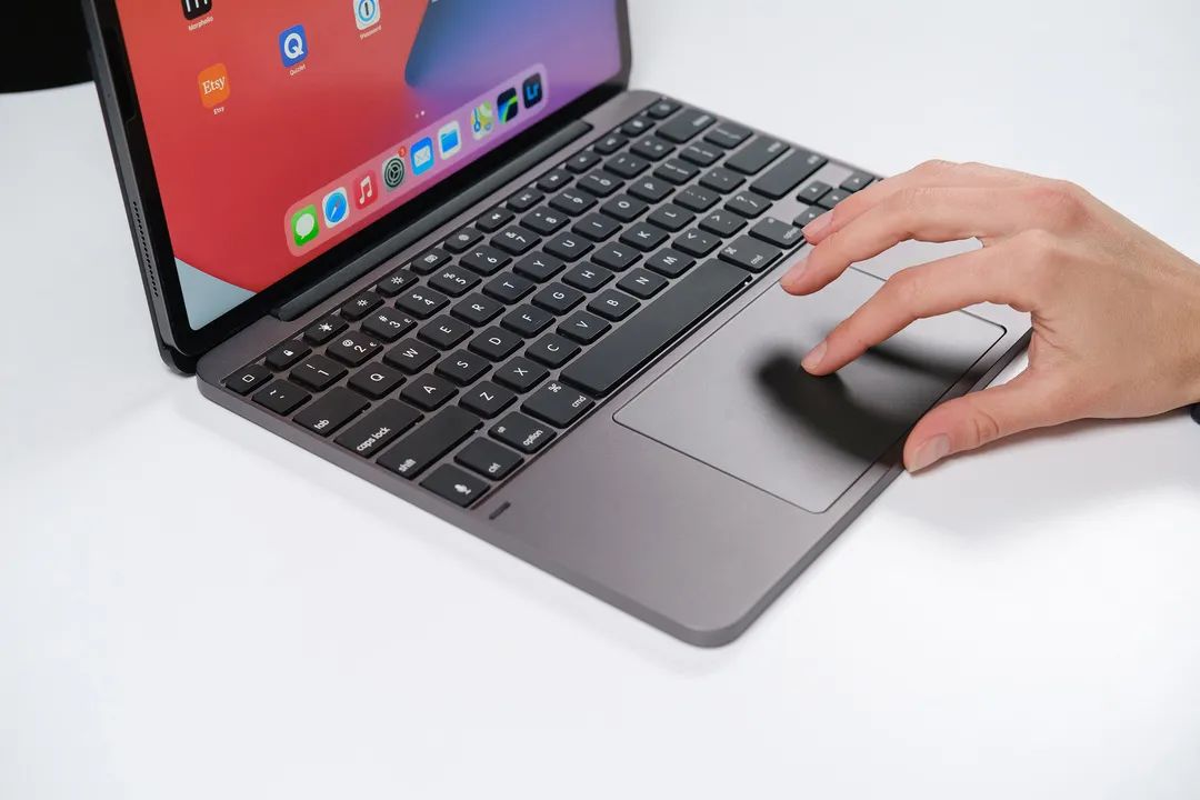 ipad代替macbook,ipad怎么跟macbook一样操作