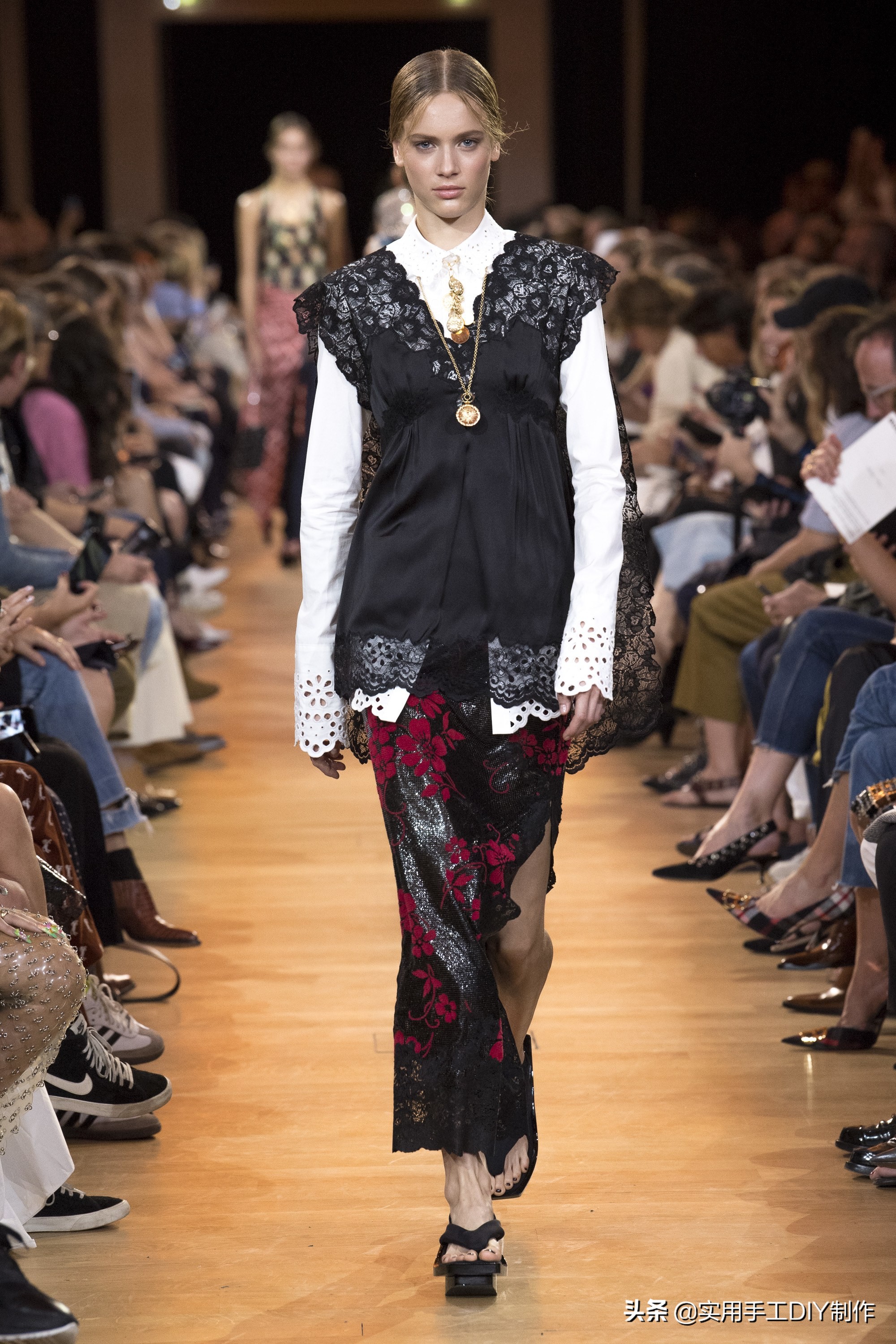 pacorabanne2021春夏系列金属长裙,pacorabanne亮片上衣