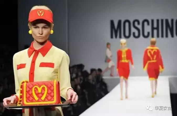 麦当劳和肯德基合开的店,麦当劳表面卖炸鸡背地里搞时尚