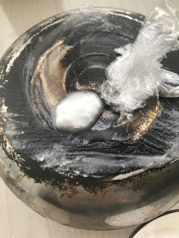 锅底也要锃亮,锅底灰不怕黑