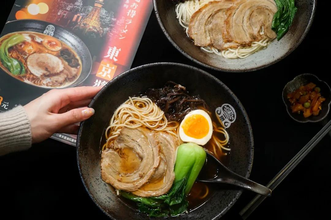 东西巷火了4年的“爱情”小店，老板竟然师从日本“拉面之神”