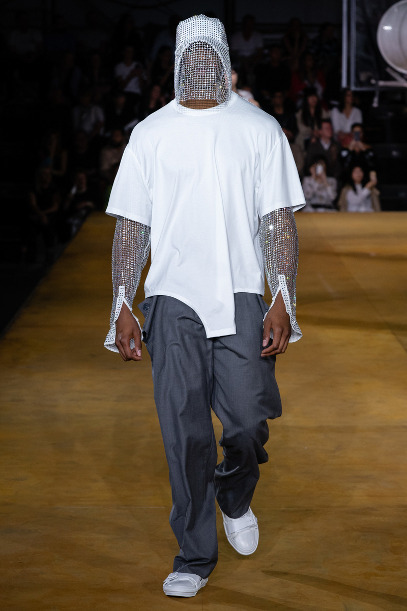 盘点四大时装周那些看不懂的奇葩设计，这15个品牌谁才是一号怪咖