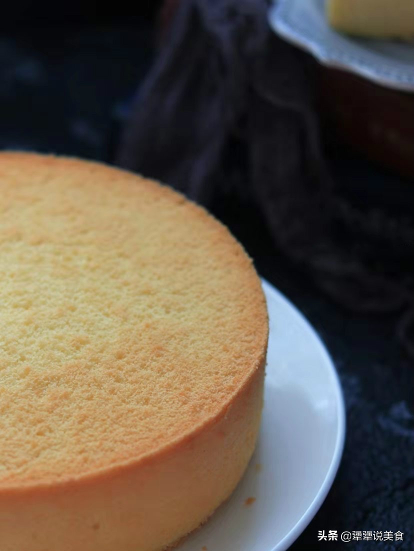 在家自制戚风蛋糕烤箱简易做法,在家烤箱做戚风蛋糕的配方与视频