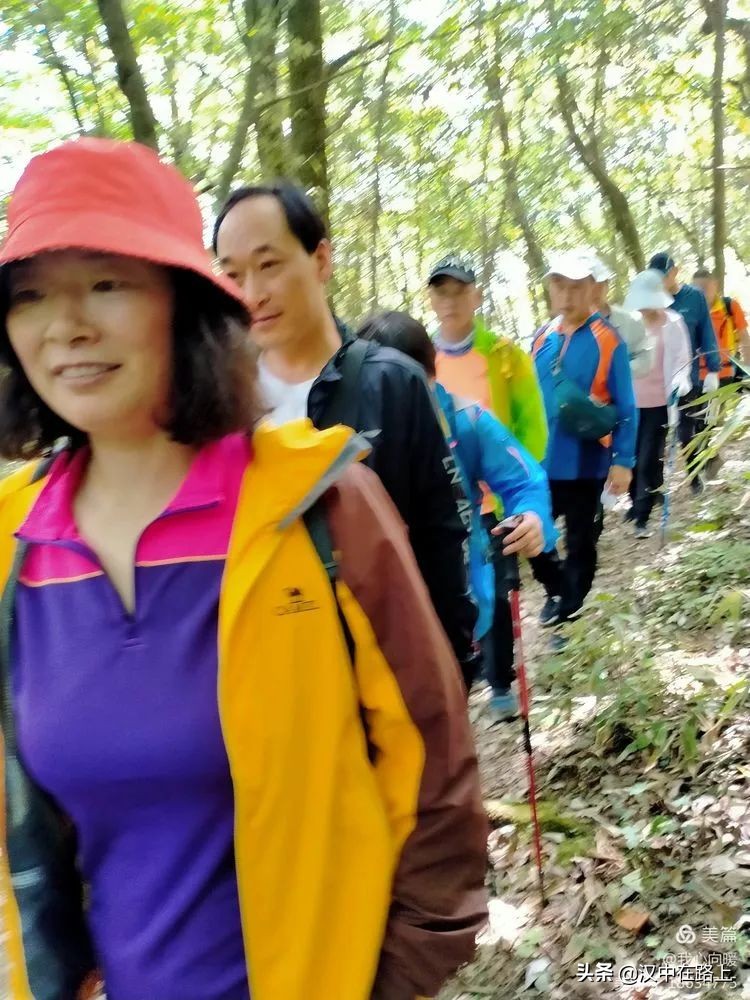 汉中圈子崖天坑,汉中镇巴圈子崖天坑旅游攻略