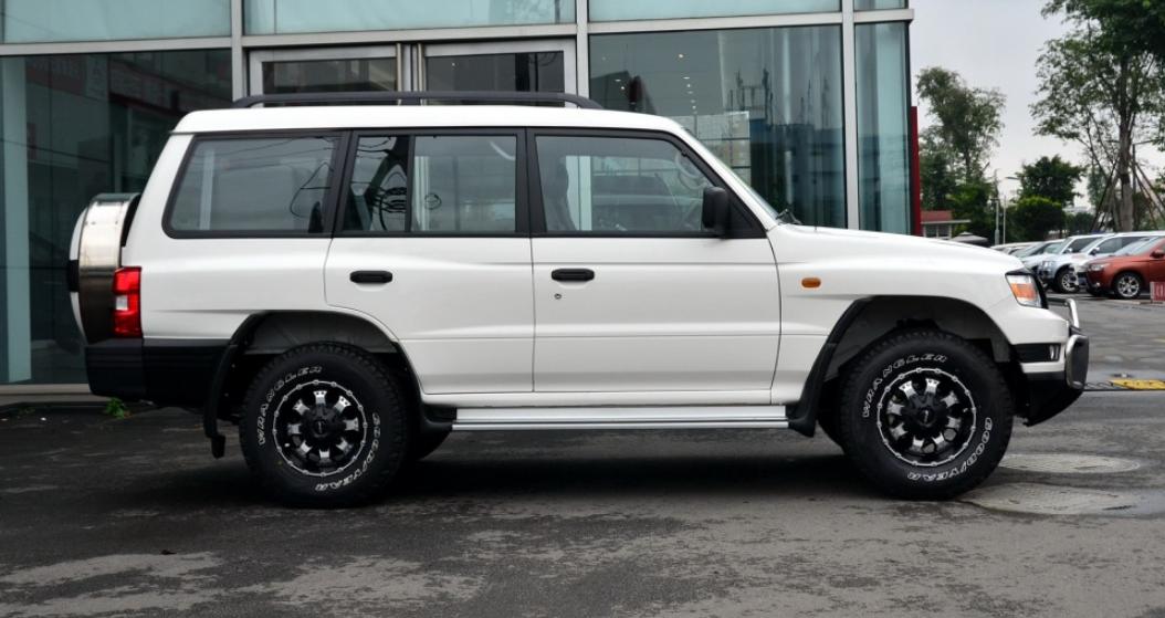 汽车品牌发展历史,猎豹汽车铭牌在哪里