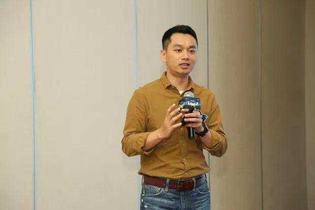 他高中毕业,从快递员变成老板,拿5亿开公司,却因为5毛钱被痛骂