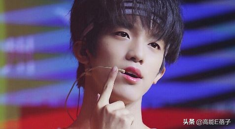 tfboys与李飞黄锐之间的故事,tf家族和李飞斗智斗勇