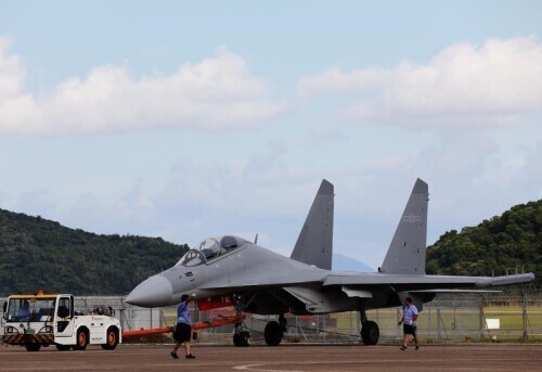 歼20歼16最新视频,歼20亮相16年中国航展