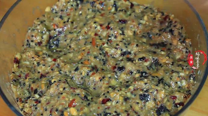 月饼怎么做不太甜,怎么做出来的月饼又酥又软