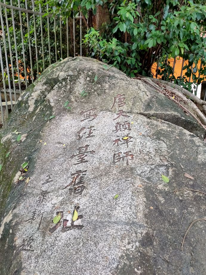 针对学生上课玩手机现象解决方案,学生上课玩手机怎么办教你一招