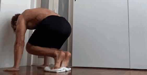 肌肉男丝带蝴蝶结造型梵克雅宝,微胖头发少适合什么发型男穿搭