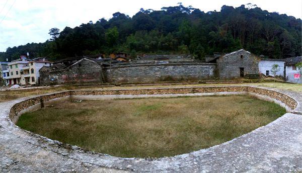 老话说子不孝父之过都是有原因的,农村南屋门对北屋窗有什么说法