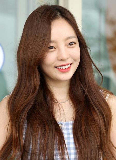 悲惨的具荷拉：28岁受辱自杀，20万人替她伸冤，后来怎样