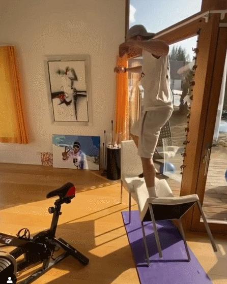 停训不停练在家也能练足球,停学不停练球